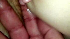 Can this Asian amateur cum from fingering?