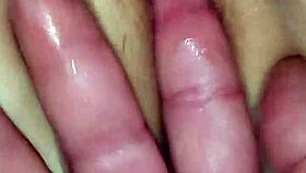 Can this Asian amateur cum from fingering?