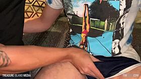 Making out with an uncut dick, sucking it deep 😘