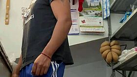 i jek off in the store lol