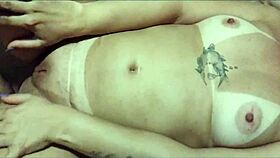 Best friend fingers shaved pussy to orgasm - vallery g