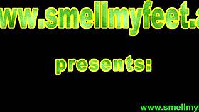 smelling feet in a femdom bdsm session 😍