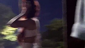 Punheta Arriscada No Ponto De Ônibus Ao Lado De Uma Desconhecida Linda E