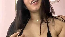 I am a rich guy wanking on cam for you