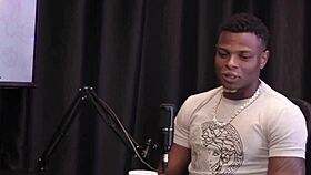 Will mastro pleases inês ventura's audience in sheer red