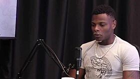 Will mastro pleases inês ventura's audience in sheer red