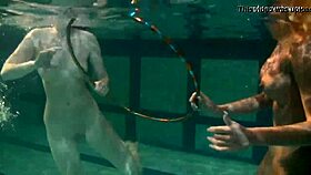 ugh, this underwater lesbian show with czech blondes is kinda blurry