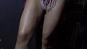 strip-tease da deliciosa sexy e estrela pornô sara lopez