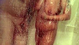 Mandeezy4u2 Showers While Bathing and Masturbating Her Tits