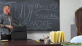 h teen 18+ager fuck in uniform