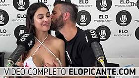 Mielcita Muestra Las Tetas En El Cuarto Picante