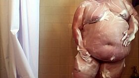 Mwkm Enjoys a Relaxing Bath