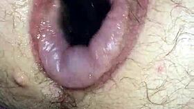 मेरी पफी मैन पस्सी को वाइल्ड टॉय से बस चोद रहा हूँ