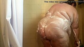 Mwkm Enjoys a Relaxing Bath