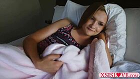 Stepsister FUCKS stepbro to skip chores