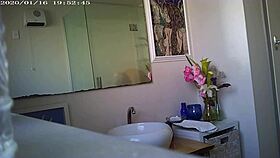 Бабуля Демонстрирует Своё Обаяние С Теми Незабываемыми Формами.