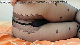 damn, hot pussy play in pantyhose, so wild!