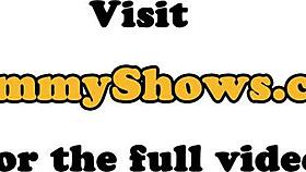 Oralnie zadowalana nastolatka 18+ tribbing z macochą w klasycznej akcji lesbijskiej