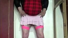 Am I Really a Crossdressing Cum Swallower in Stockings?