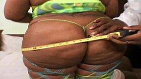 watch this big booty ebony bbw milf's tight asshole get stretched.