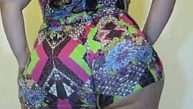 bruninha gg shaking big ass in brazilian bbw dance video