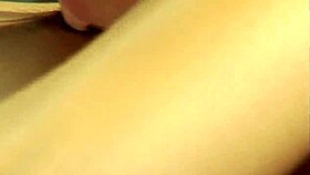 Blonde Girl Makes Deauxma Squirt?