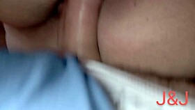 Esposa Bunduda Dando De Fio Dental?