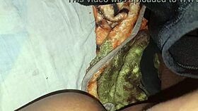 Chupandole la concha a mi esposa y unas metidas de dedo