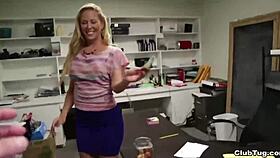 clubtug-super sexy milf pov handjob