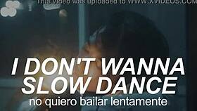 Joji performs slow dancing in the dark with Spanish subtitles