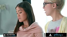 Girlsway Nerds Kendra Spade and Chloe Cherry Bang a Friend in Sitcom Roleplay
