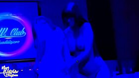 Dancing hot with my girlfriend in Guadalajara swinger club 😏