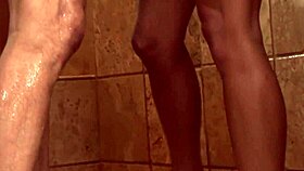 Ρε φίλε, τρελαίνομαι με 69 πίπα γκόμενας στο μπάνιο