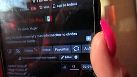 public pussy se la jala en baño