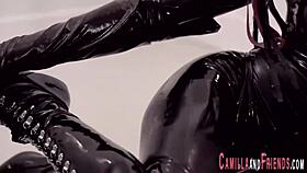 bdsm shemale assfucking in latex with cumshot and buttplug!