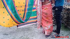देसी इंडियन भाभी लोकलसेक्स31 वीडियो में आउटडोर सेक्स में पागल हो जाती है