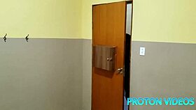 Kondom nélküli szex a brazil kis termetű 18+ vékony barna Babi Fantinnivel - 1. rész, dominál