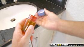 Yo, guess what? Mommy Elexis Monroe swallows hard with Sean Lawless! 😜