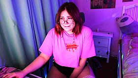 Webcam Cutie Moans With Toys