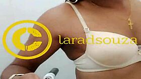 Η Lara Dsouza σαν καυλιάρα ινδή cross dresser