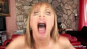 סבתא שדיים גדולים לונה אזול מפתה בחור צעיר 18+ לרכיבה קשוחה בחוף