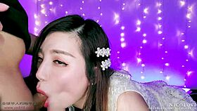 Chinese streamer Nicolove forgets to turn off camera, revealing big tits and ass