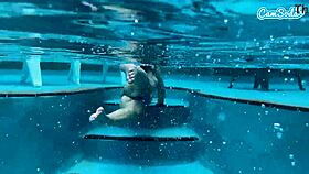 Sexy Amateur Teen Caught Fingering Underwater In Pool