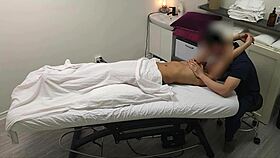 Sarah's Unforgettable First Massage With Intense Voyeur Action