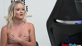 变态少女18+小偷被警察在监狱里严厉惩罚