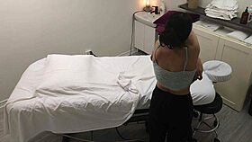 Sarah's Unforgettable First Massage With Intense Voyeur Action