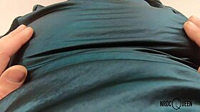 Santa Claus Devours Amateur Milf's Shaved Pussy in Christmas POV