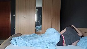 Hubby licks wife's juicy pussy in homemade cuckold scene