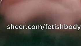 Aşırı derin boğaz tükürük ipleri ve gözyaşlarıyla