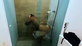 Cassiana Costa bathing while friend gives best blowjob